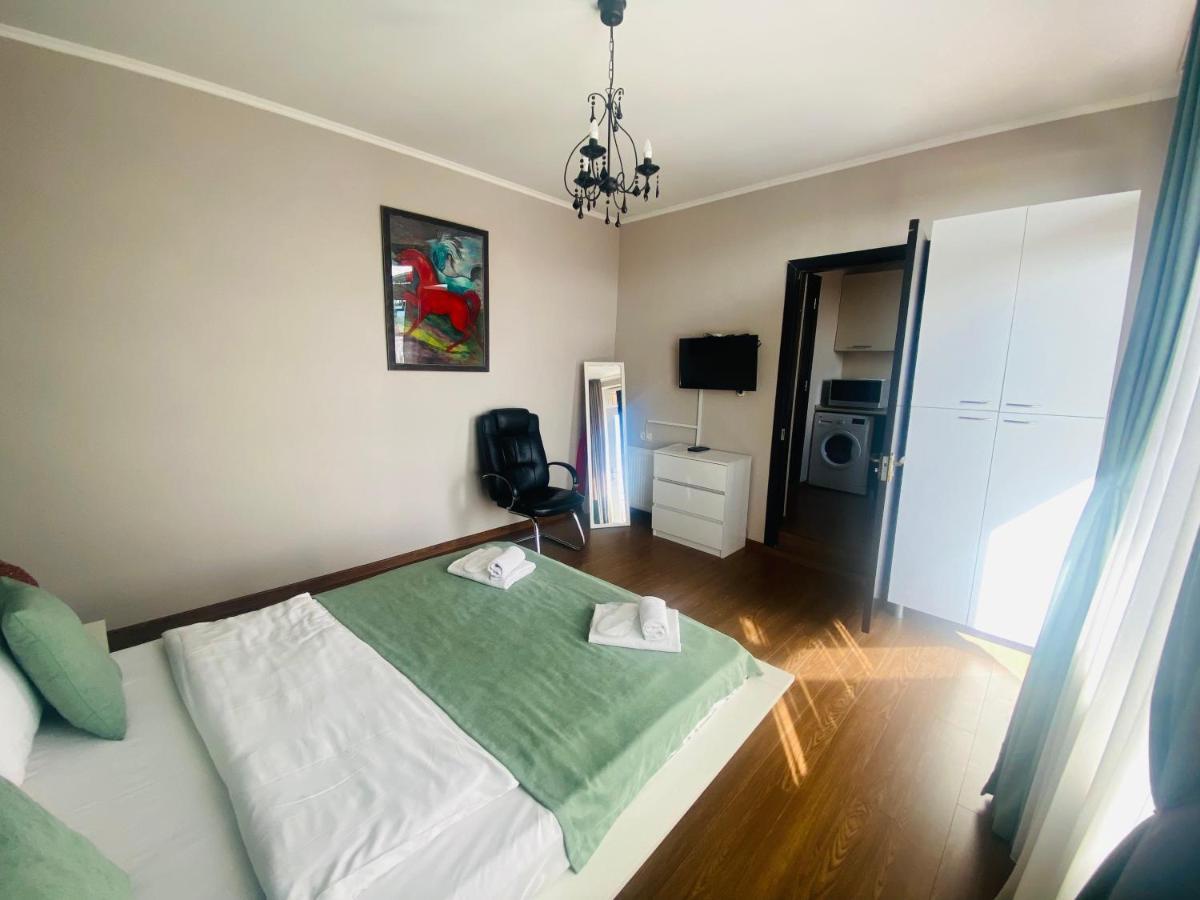 9 Borbalo Street Apartment With Terrace Tbilisi Bagian luar foto
