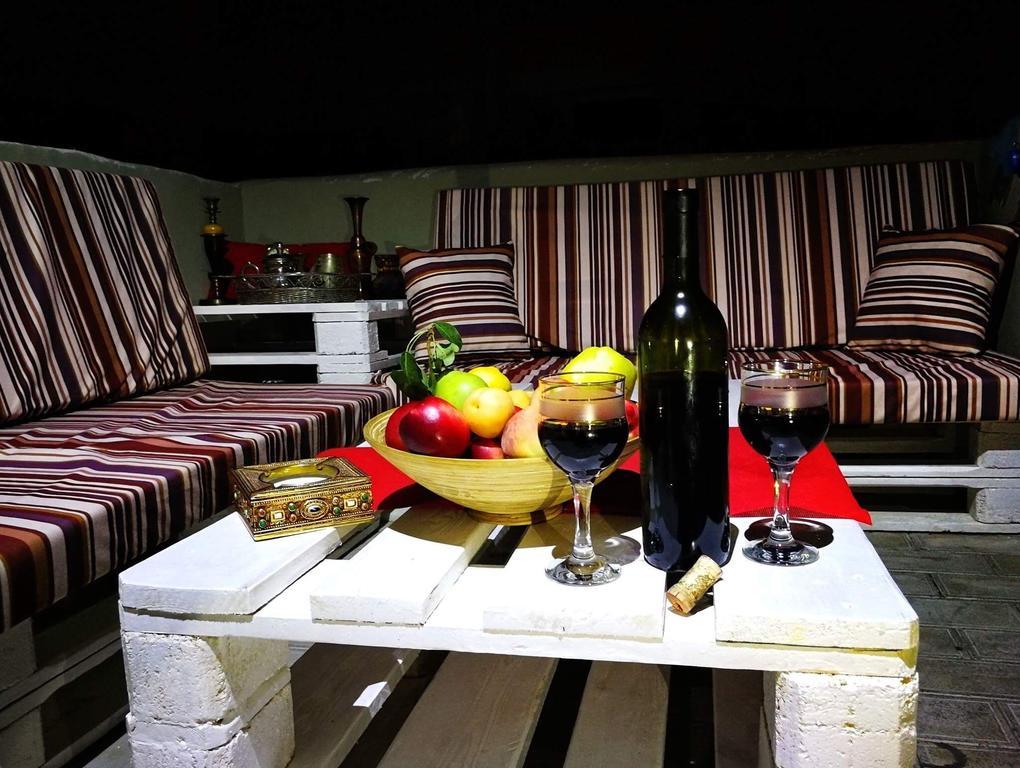 9 Borbalo Street Apartment With Terrace Tbilisi Bagian luar foto