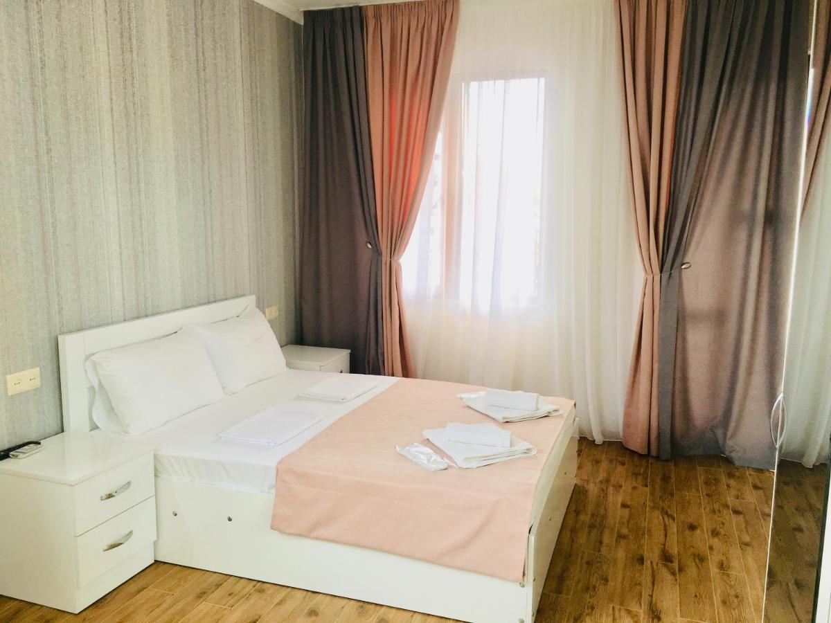 9 Borbalo Street Apartment With Terrace Tbilisi Bagian luar foto